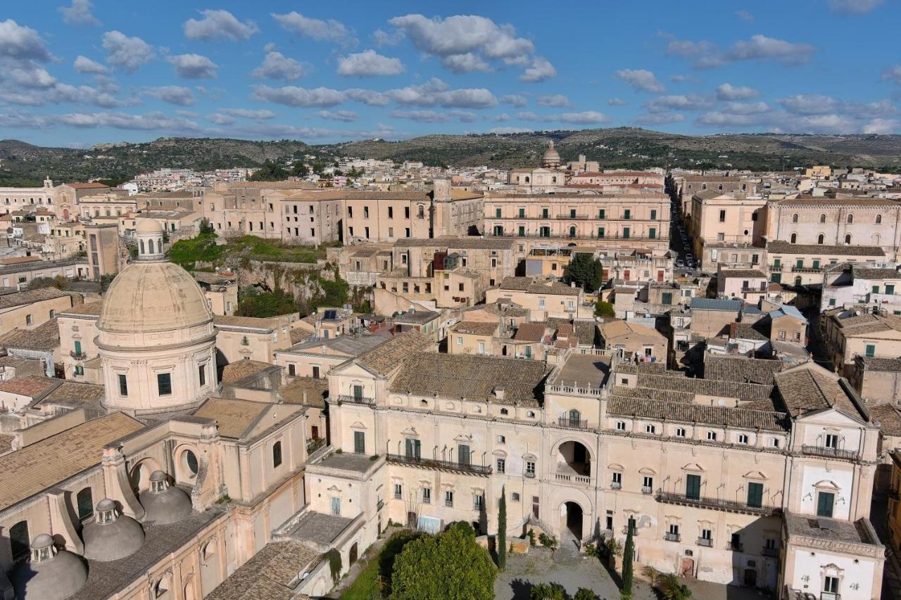 Palazzo Trigona Dependance Hotel Noto Exterior foto