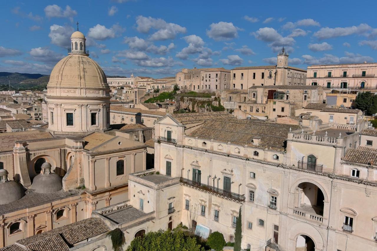 Palazzo Trigona Dependance Hotel Noto Exterior foto
