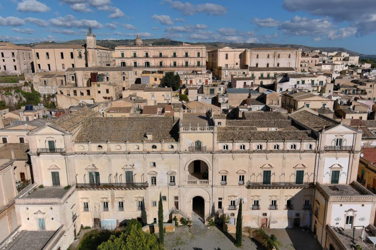 Palazzo Trigona Dependance Hotel Noto Exterior foto