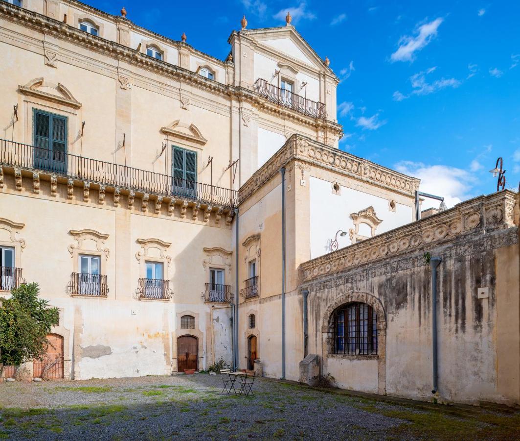 Palazzo Trigona Dependance Hotel Noto Exterior foto